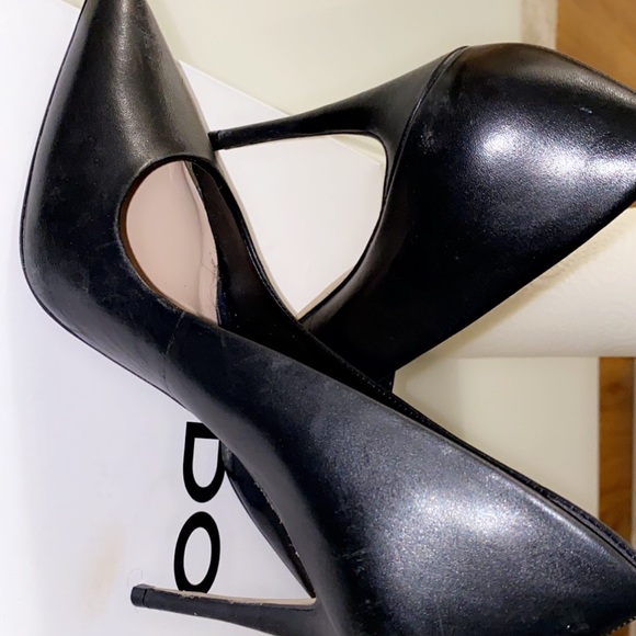 Shoes - Picture 2 of 4